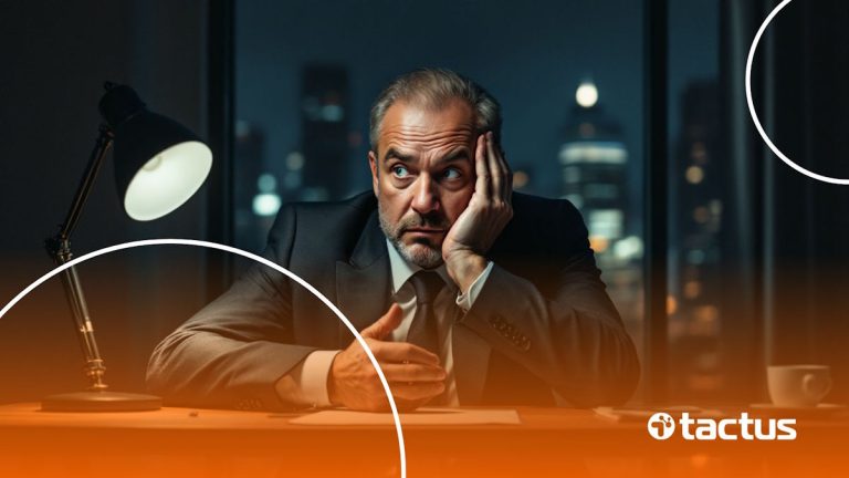 Empresário com dúvida querendo entender como fica o Simples Nacional com a reforma tributária